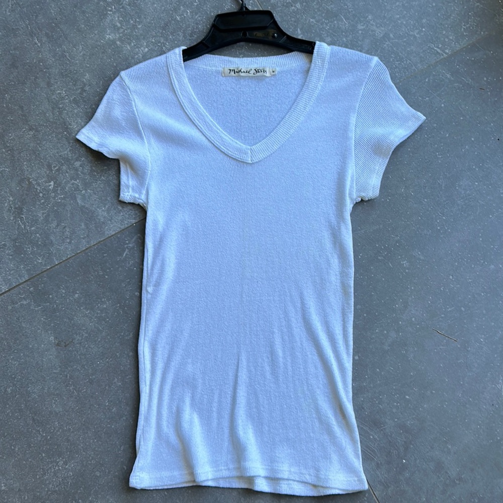 Michael stars stretchy white v neck t